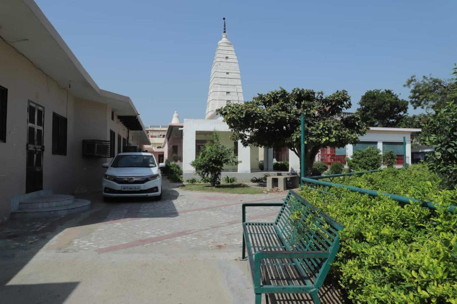 Radha Madhav Ashram Vrindāvan Exteriör bild